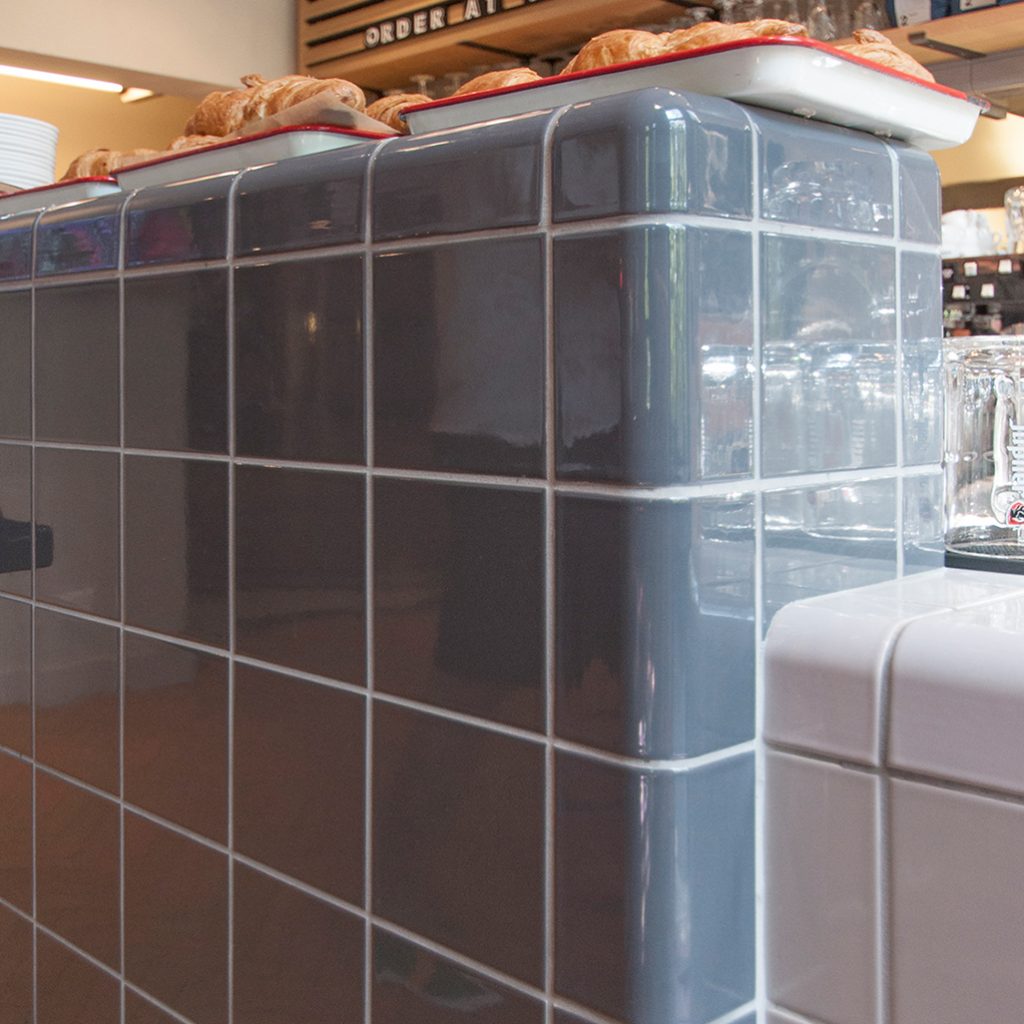 3d tile, color graphite grey