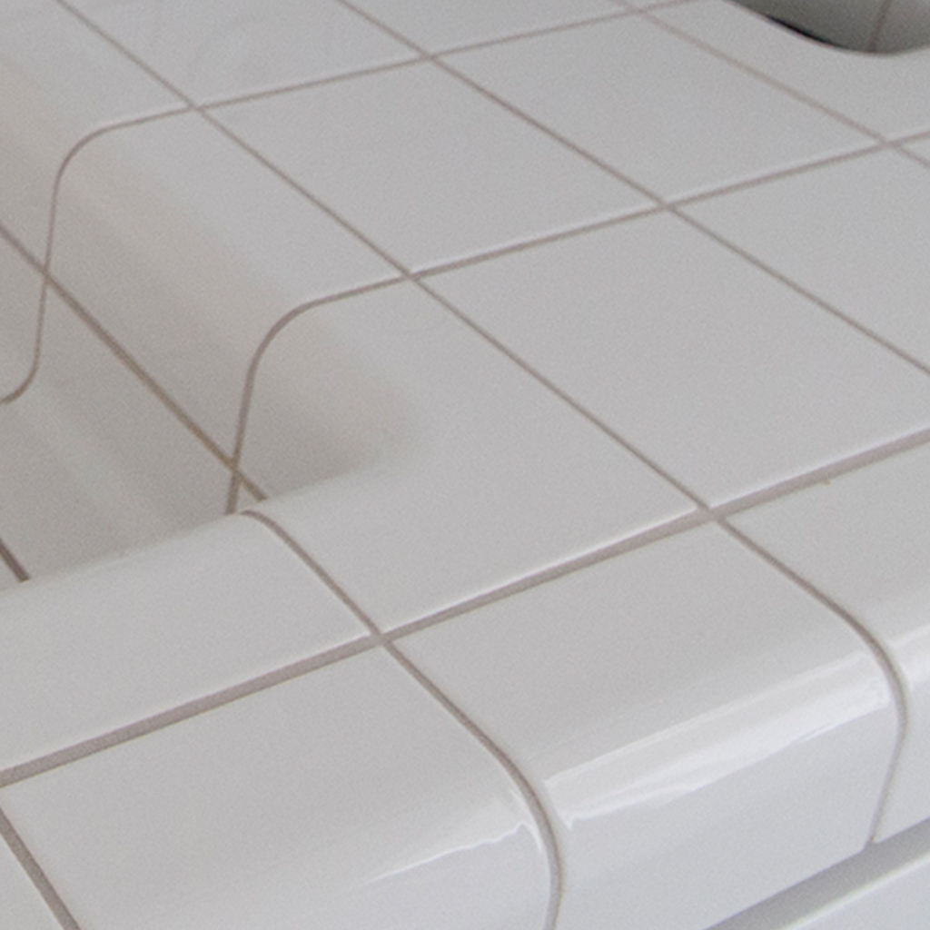tile inside saddle