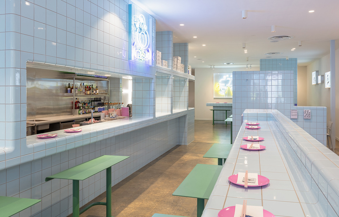 Cafe / restaurant with rounded wall tiles