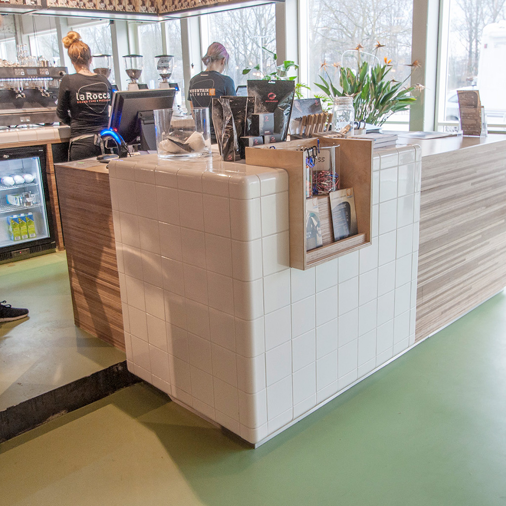 design bar / restaurant with threedimensional design tiles